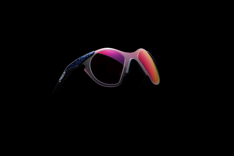 OAKLEY オークリー 90年代　サブゼロ　サングラス オークリー、1990年代の名作 SUB ZEROを復刻 | ルックスオティカ